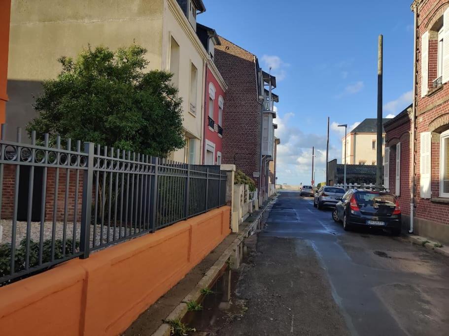 La Baigneuse Maison Avec Jardinet Et Parking Prive, A 200 M Cayeux-sur-Mer