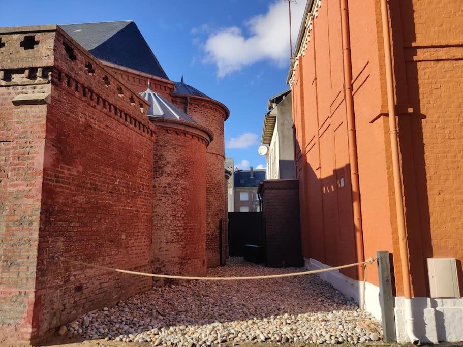 La Baigneuse Maison Avec Jardinet Et Parking Prive, A 200 M Holiday home *